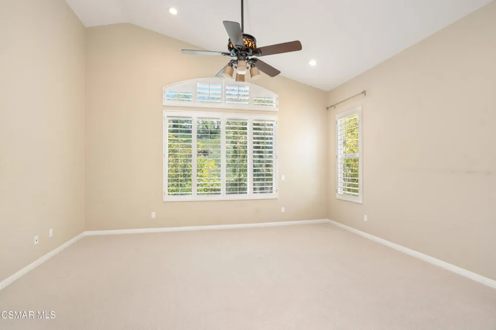 921 Ellesmere Way Oak Park, CA 91377