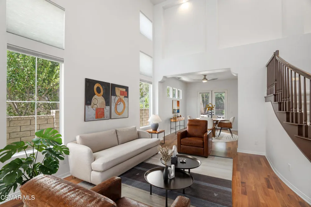 921 Ellesmere Way Oak Park, CA 91377