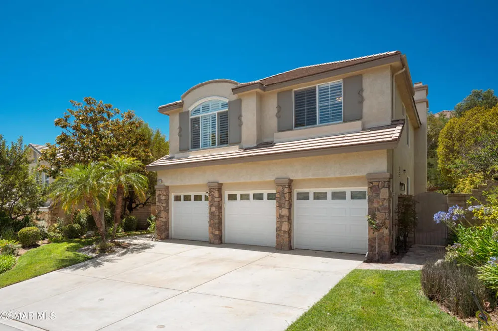 921 Ellesmere Way Oak Park, CA 91377