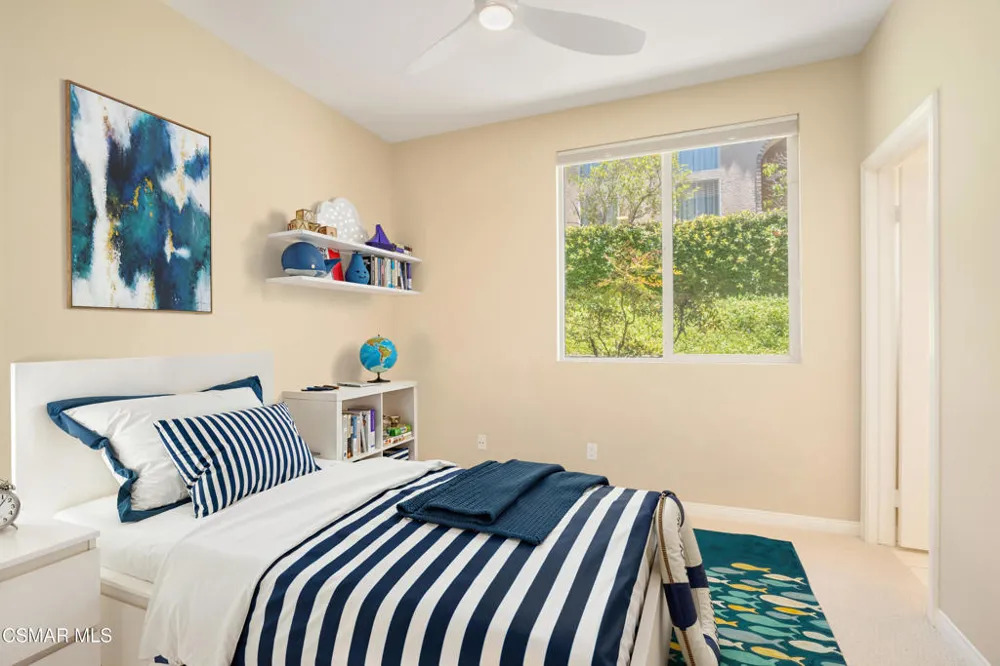 921 Ellesmere Way Oak Park, CA 91377
