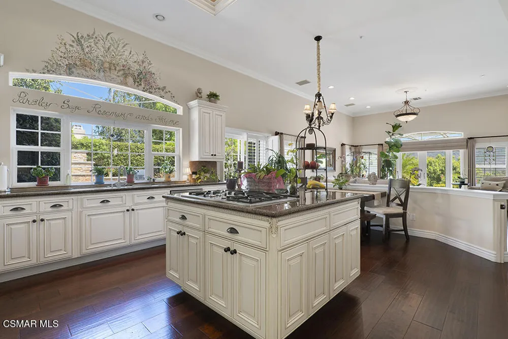 11020 E Las Posas Road Camarillo, CA 93012