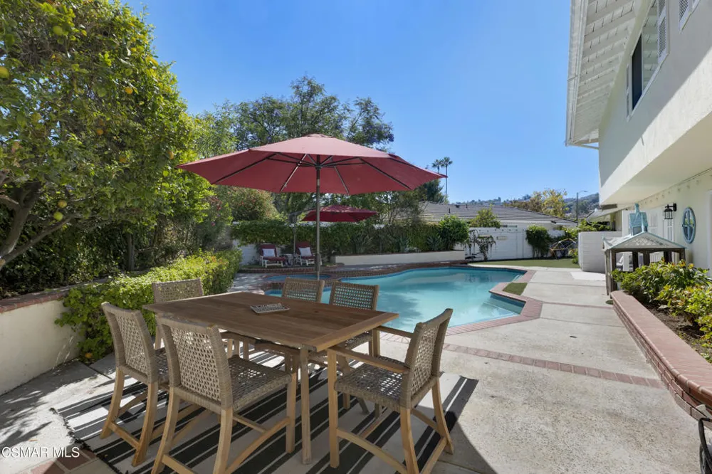 3948 Royal Glen Court Westlake Village, CA 91361