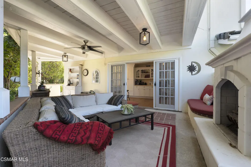 3948 Royal Glen Court Westlake Village, CA 91361