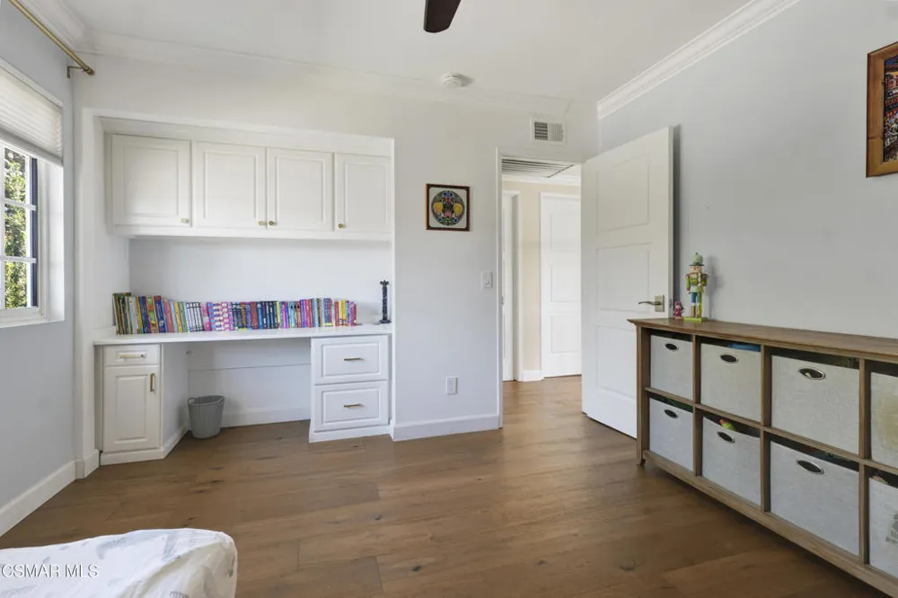 3948 Royal Glen Court Westlake Village, CA 91361