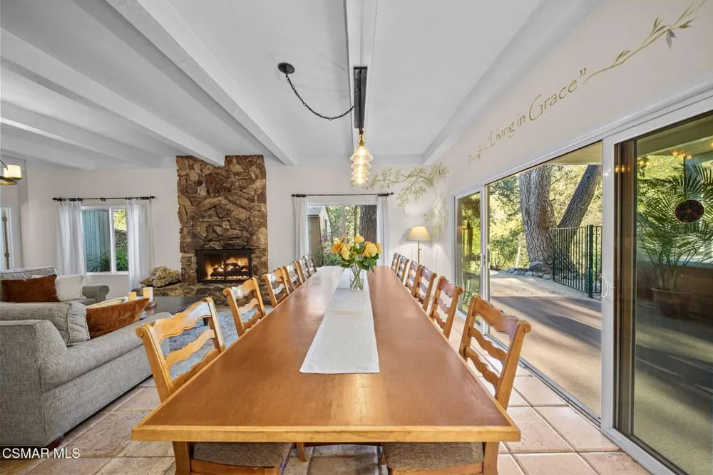 2025 Mckain Street Calabasas, CA 91302