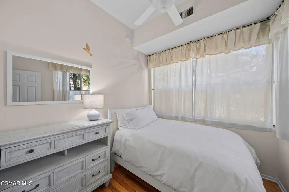 2025 Mckain Street Calabasas, CA 91302