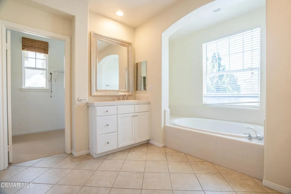 151 Via Mirabella Newbury Park, CA 91320