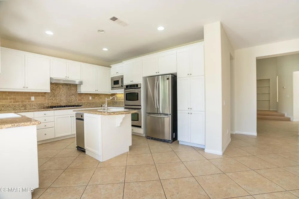 151 Via Mirabella Newbury Park, CA 91320