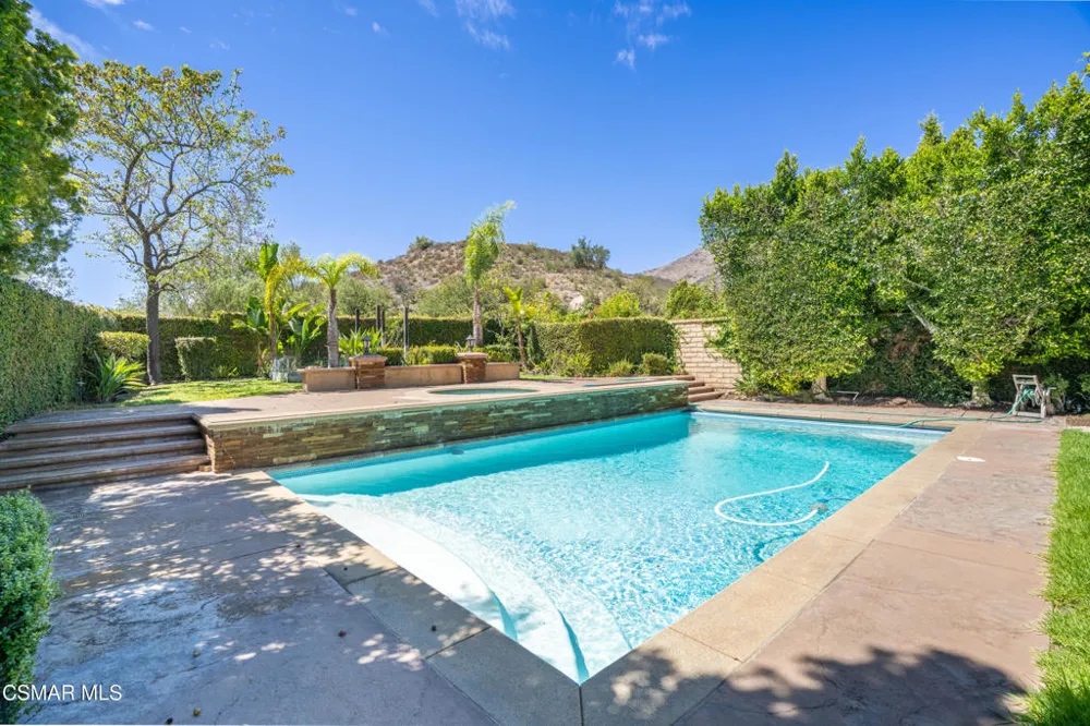 151 Via Mirabella Newbury Park, CA 91320