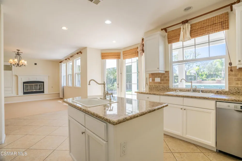 151 Via Mirabella Newbury Park, CA 91320