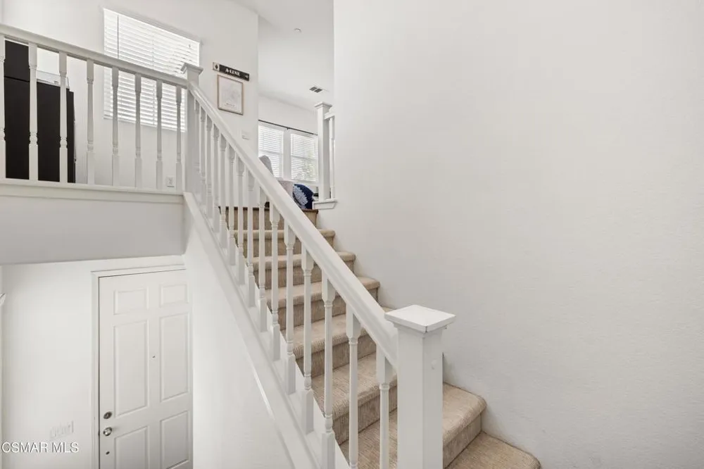 160 Via Katrina Newbury Park, CA 91320