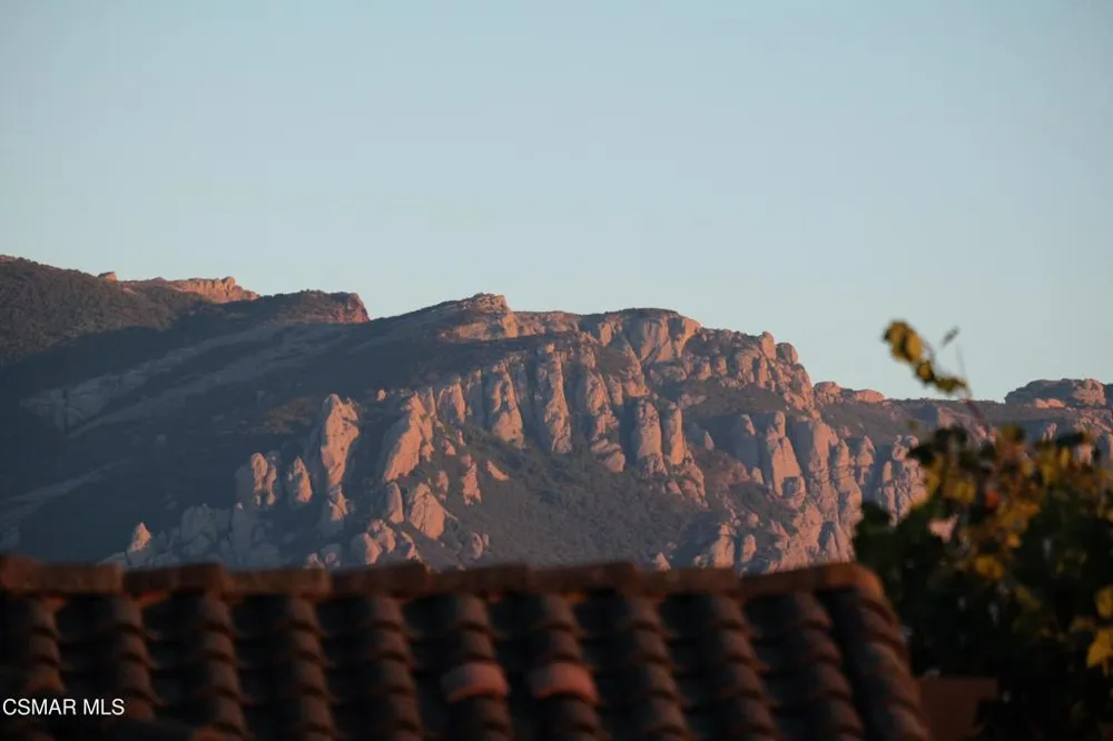 160 Via Katrina Newbury Park, CA 91320