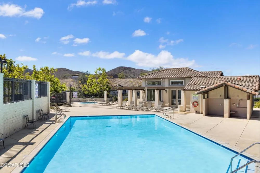 160 Via Katrina Newbury Park, CA 91320