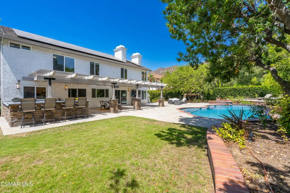 1312 Dubonnet Court Oak Park, CA 91377
