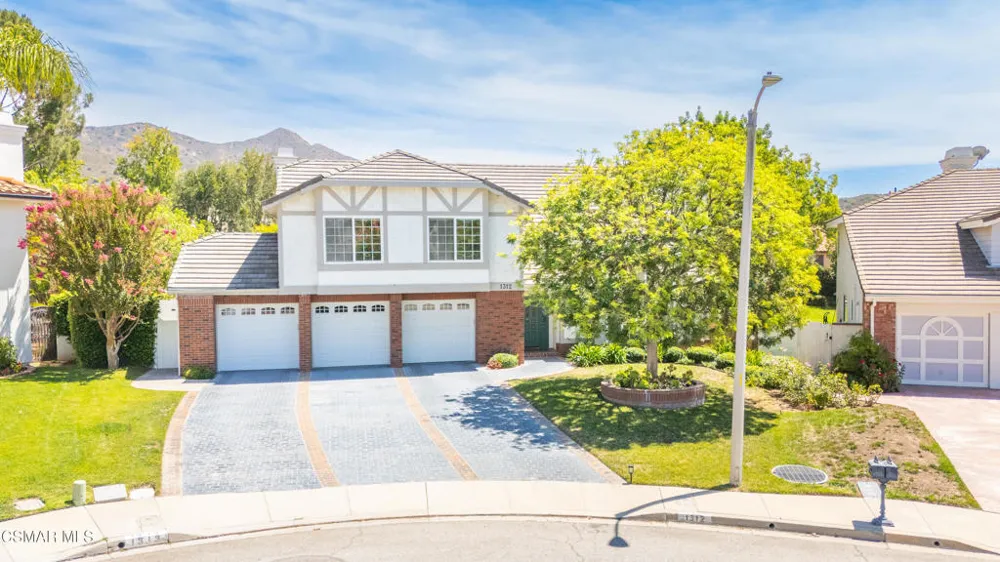 1312 Dubonnet Court Oak Park, CA 91377