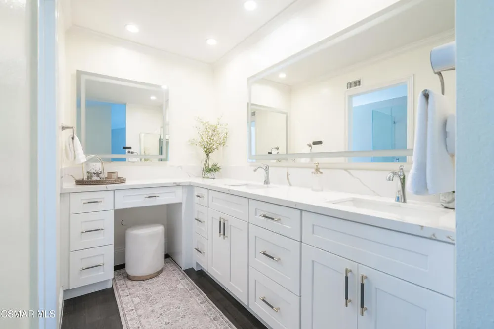 1312 Dubonnet Court Oak Park, CA 91377