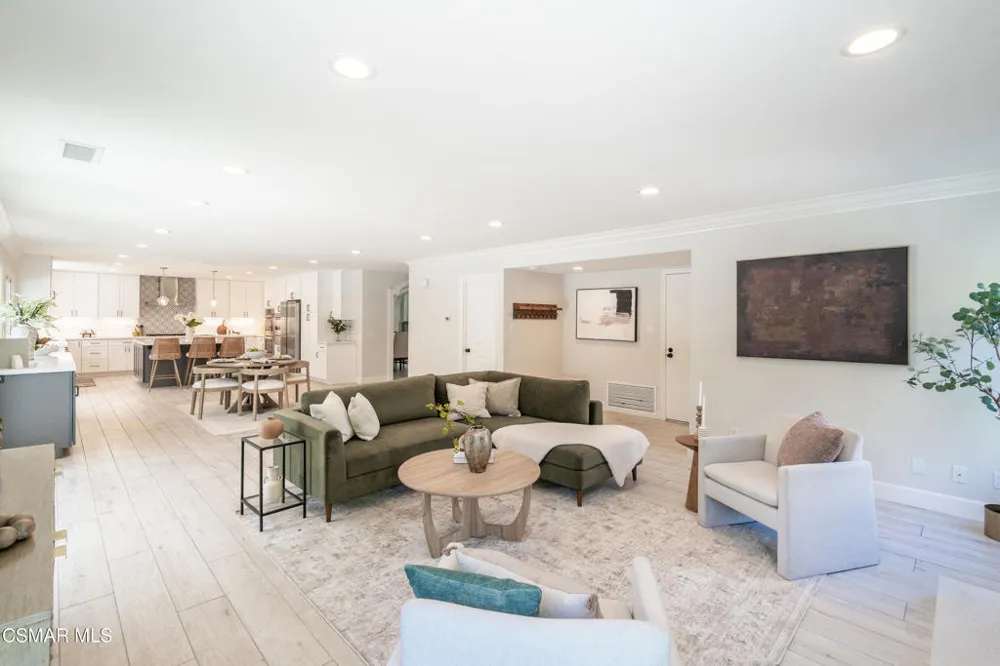 1312 Dubonnet Court Oak Park, CA 91377