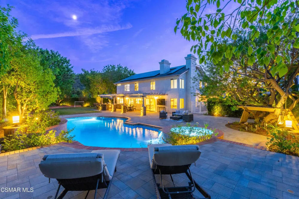1312 Dubonnet Court Oak Park, CA 91377