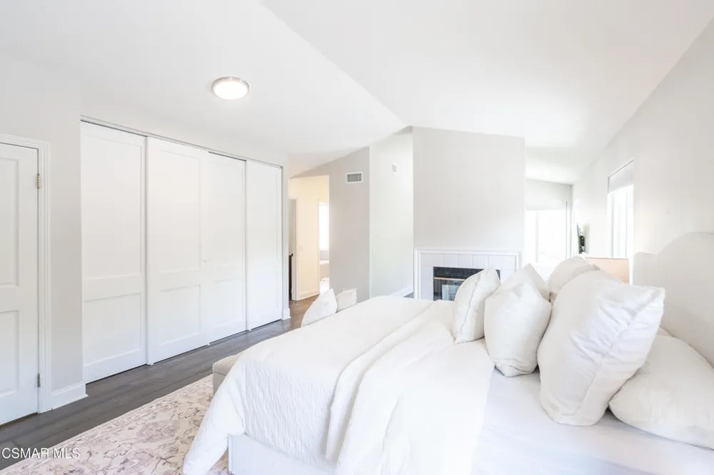 1312 Dubonnet Court Oak Park, CA 91377