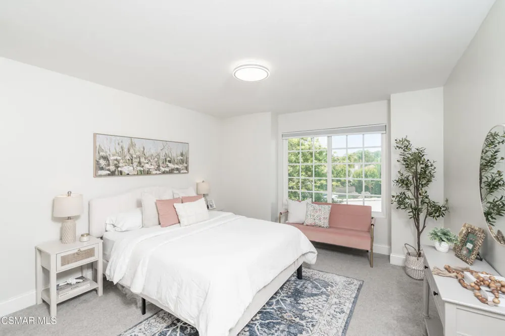 1312 Dubonnet Court Oak Park, CA 91377