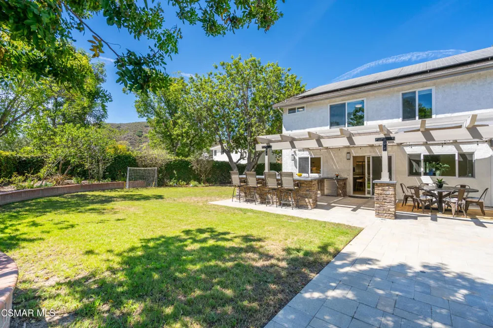 1312 Dubonnet Court Oak Park, CA 91377