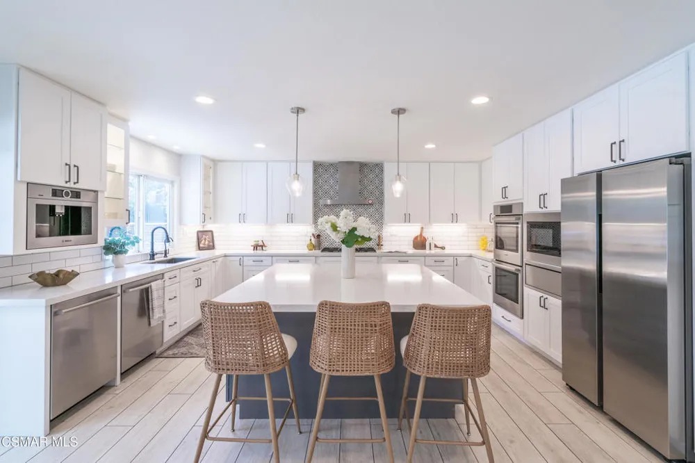 1312 Dubonnet Court Oak Park, CA 91377