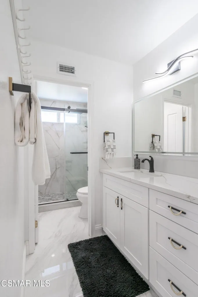 1312 Dubonnet Court Oak Park, CA 91377