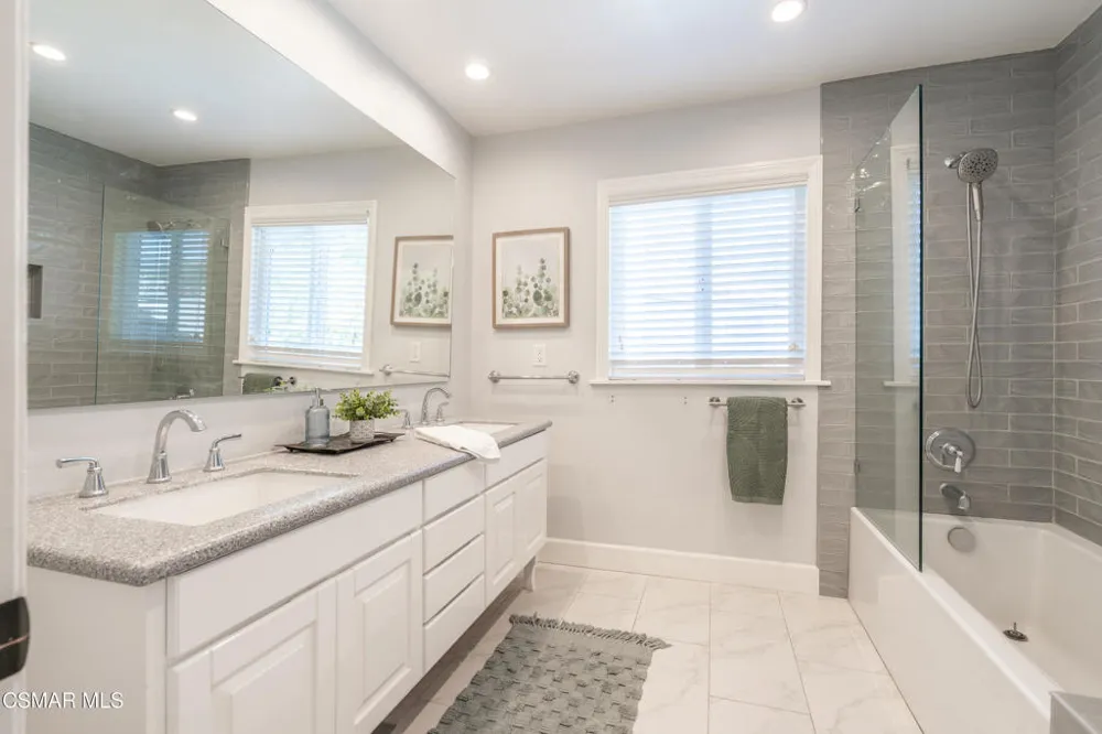 1312 Dubonnet Court Oak Park, CA 91377