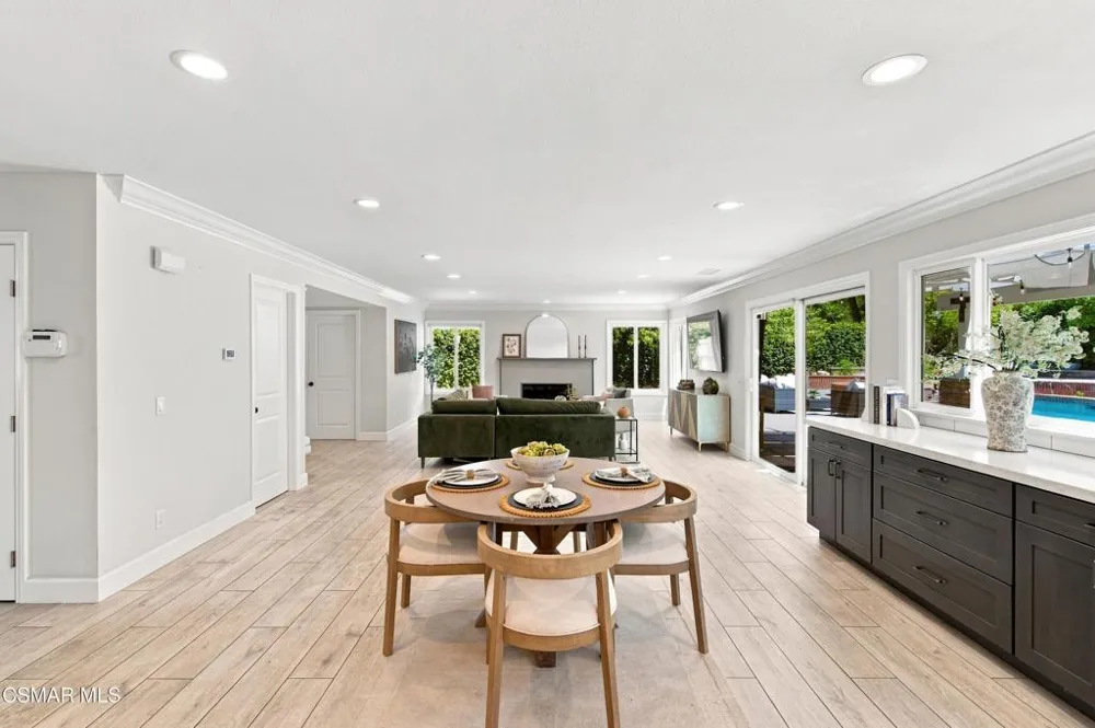 1312 Dubonnet Court Oak Park, CA 91377