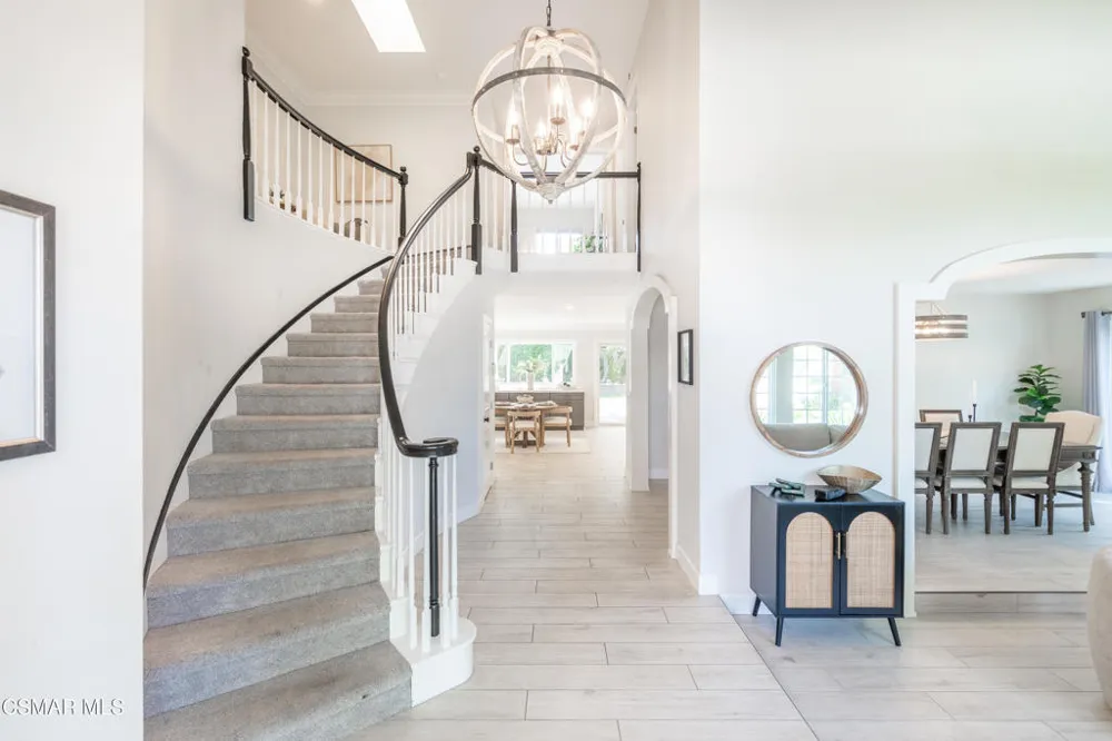 1312 Dubonnet Court Oak Park, CA 91377