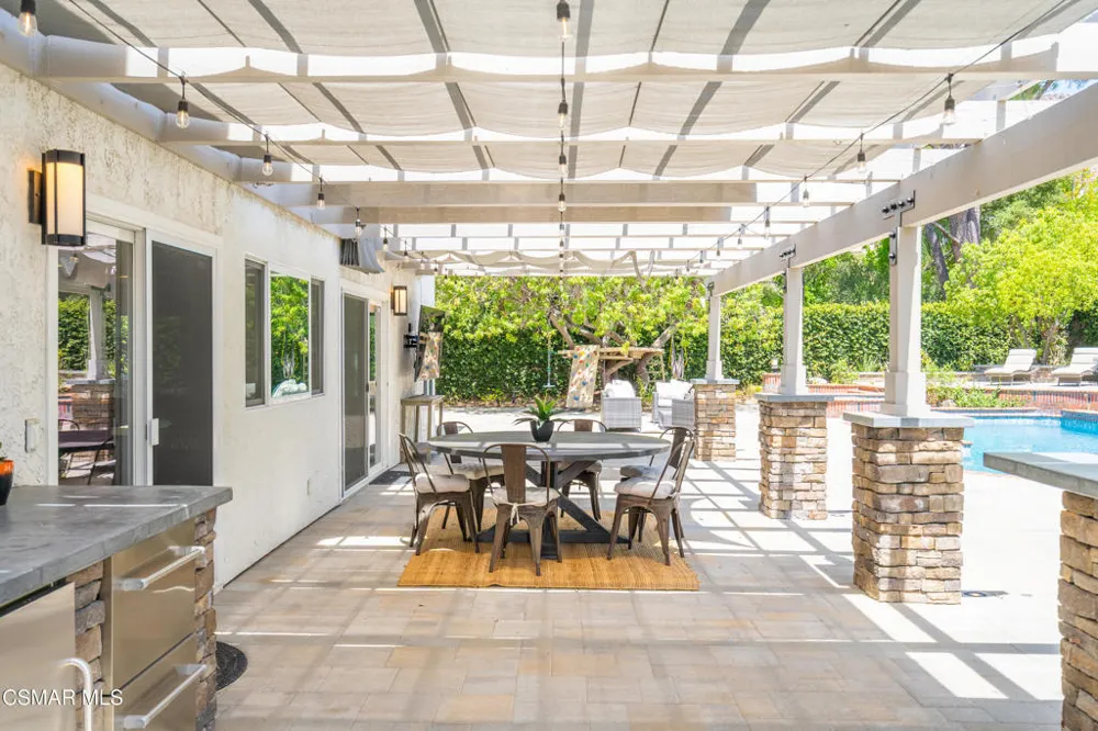 1312 Dubonnet Court Oak Park, CA 91377