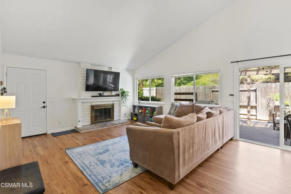 166 Heather Ridge Avenue Newbury Park, CA 91320