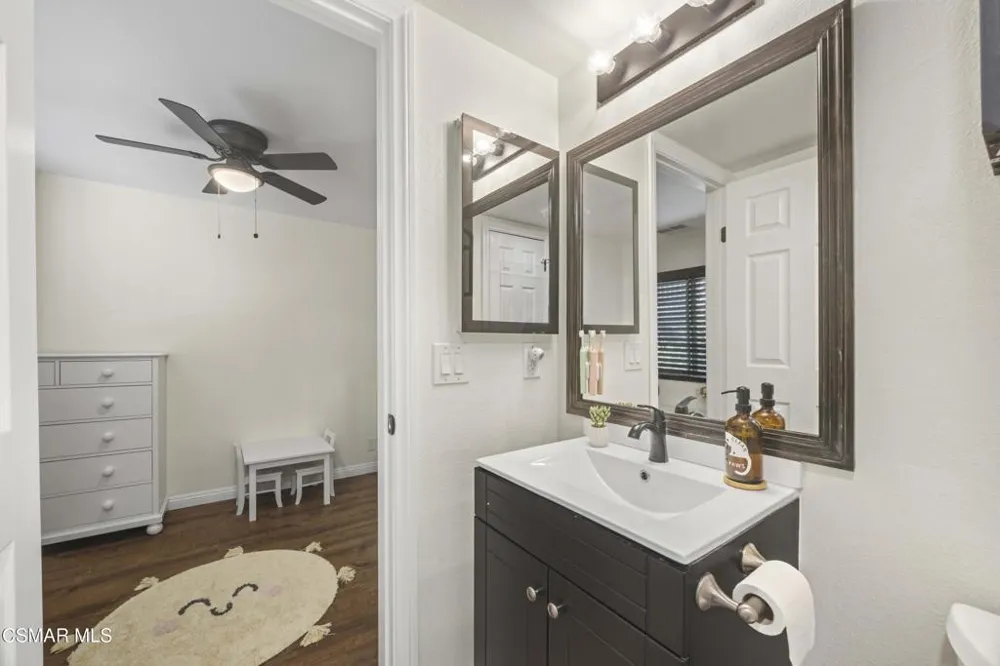 27654 Ironstone Drive #1 Canyon Country, CA 91387