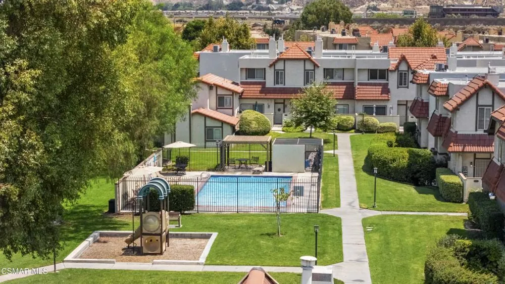 27654 Ironstone Drive #1 Canyon Country, CA 91387