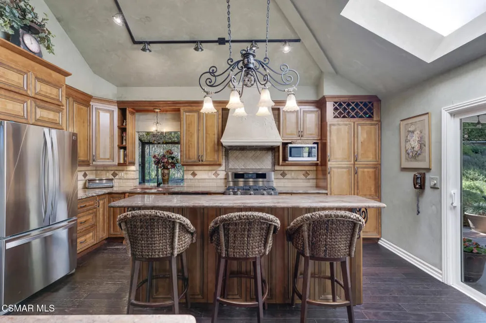 30049 Trail Creek Drive Agoura Hills, CA 91301