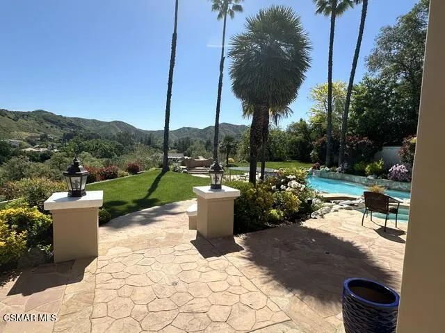 4006 Hunt Club Court Agoura Hills, CA 91301