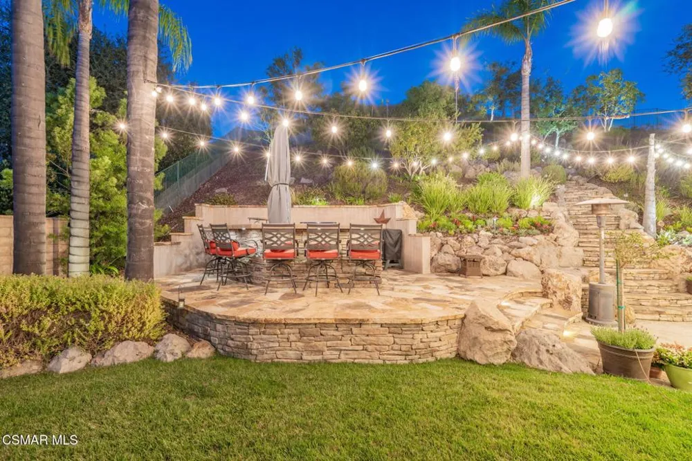 728 Rustic Hills Drive Simi Valley, CA 93065