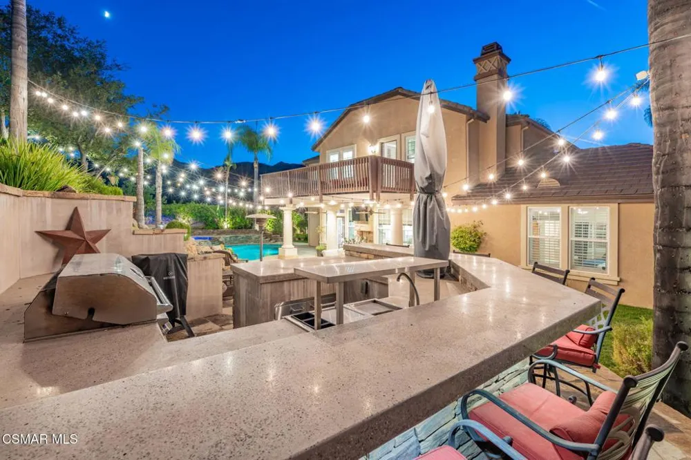 728 Rustic Hills Drive Simi Valley, CA 93065