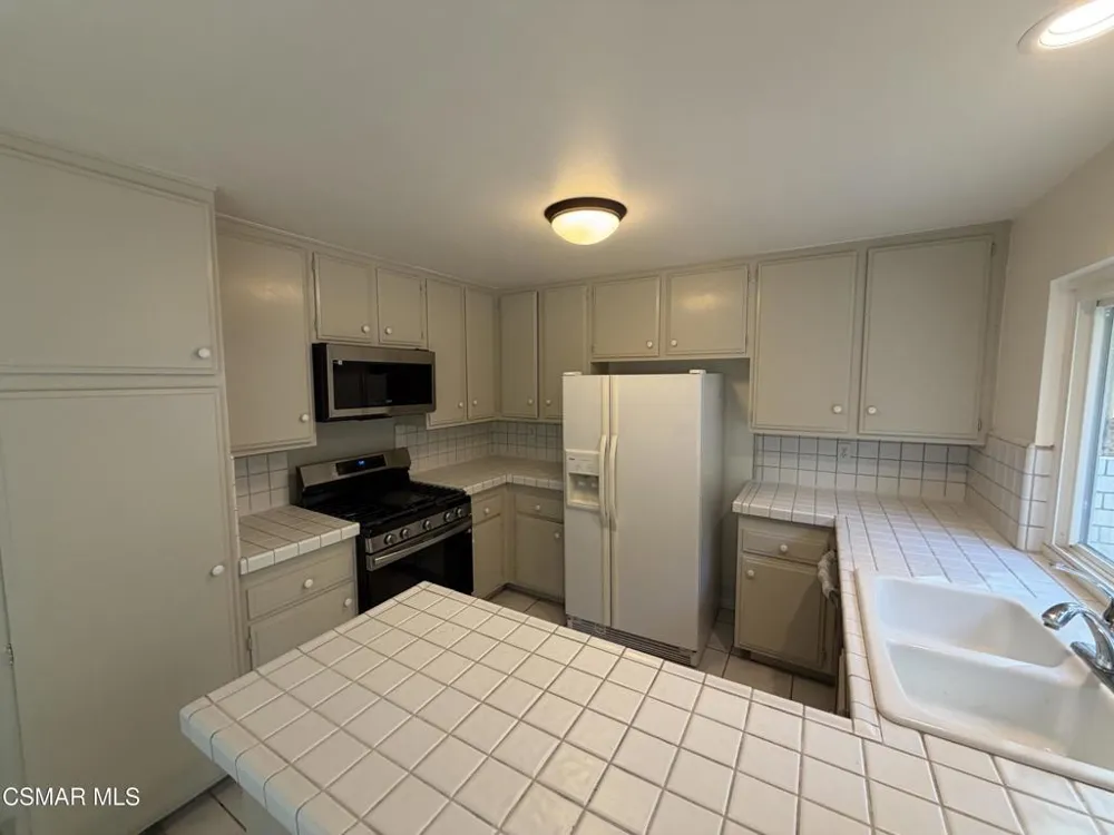 7254 Pomelo Drive West Hills, CA 91307