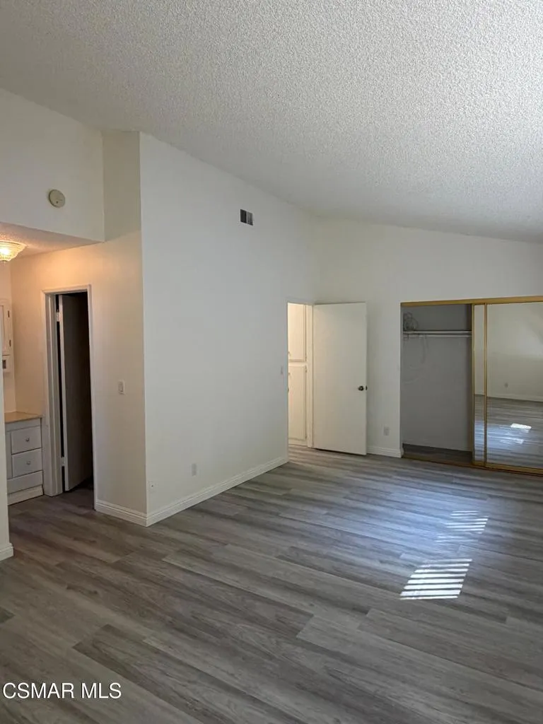 7254 Pomelo Drive West Hills, CA 91307