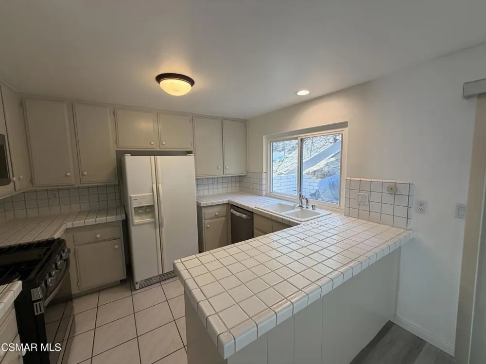 7254 Pomelo Drive West Hills, CA 91307