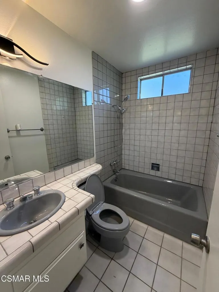 7254 Pomelo Drive West Hills, CA 91307