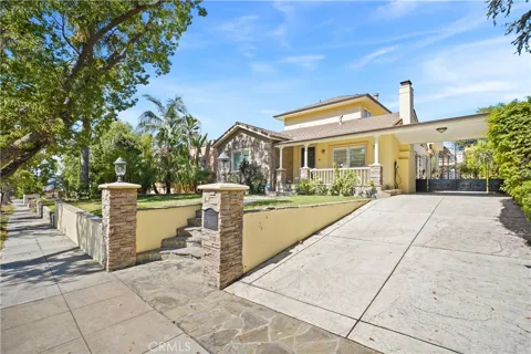 1025 E San Jose Ave