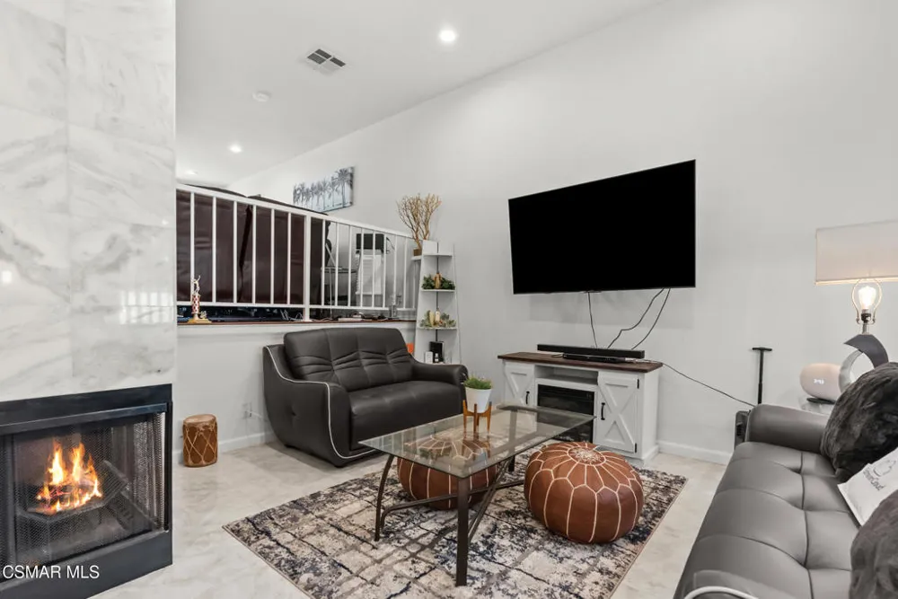 27656 Ironstone Drive #5 Canyon Country, CA 91387