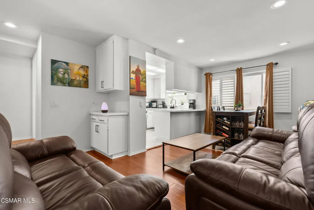 27656 Ironstone Drive #5 Canyon Country, CA 91387