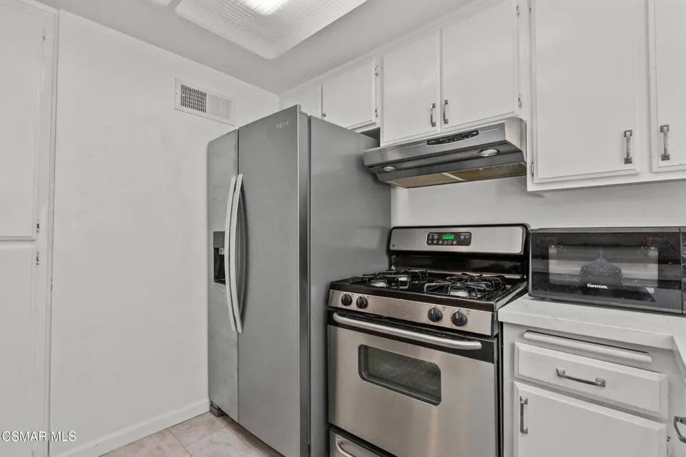 27656 Ironstone Drive #5 Canyon Country, CA 91387