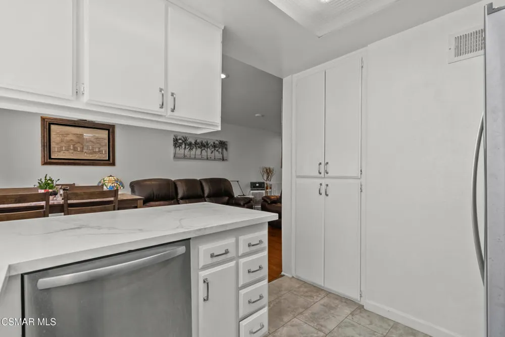 27656 Ironstone Drive #5 Canyon Country, CA 91387