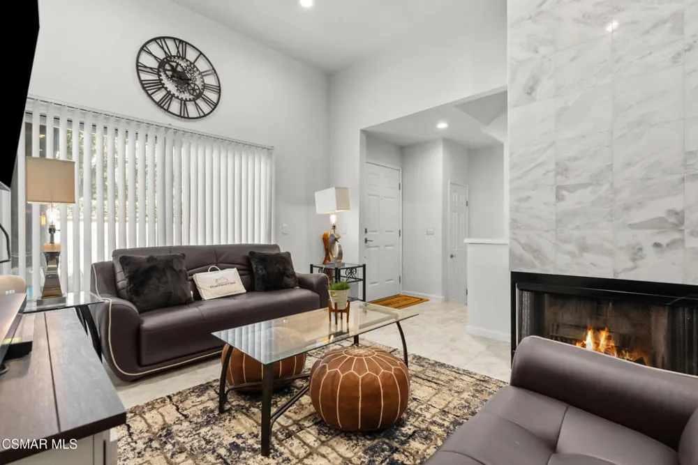 27656 Ironstone Drive #5 Canyon Country, CA 91387
