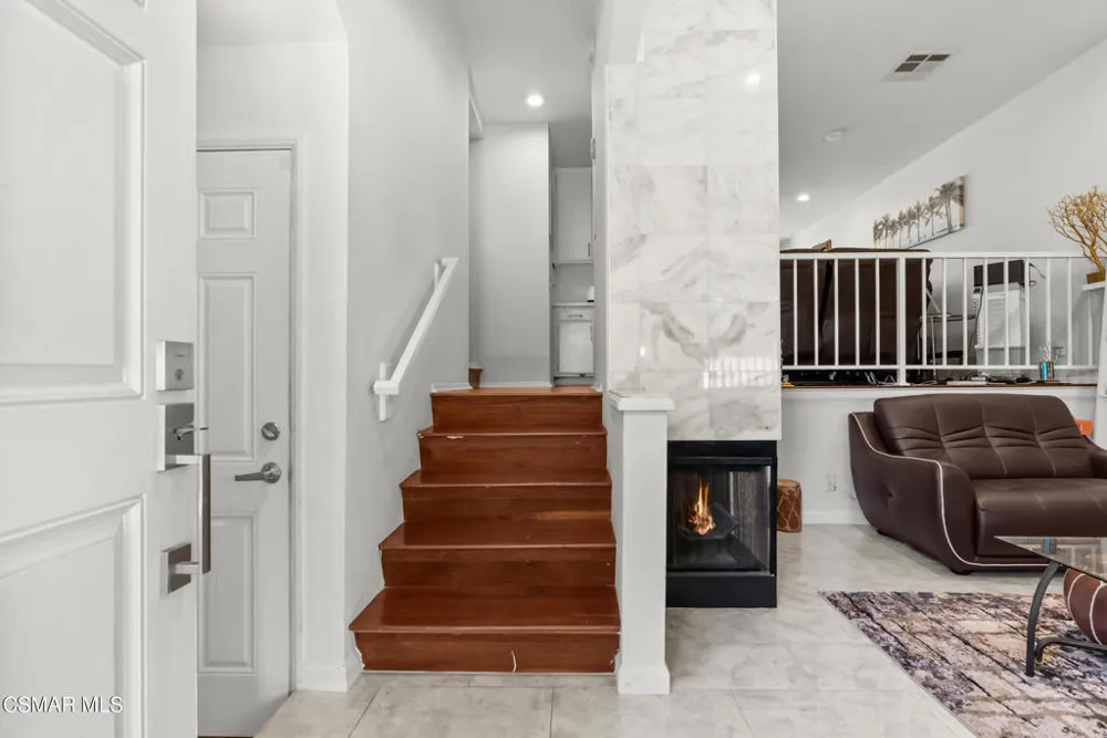27656 Ironstone Drive #5 Canyon Country, CA 91387