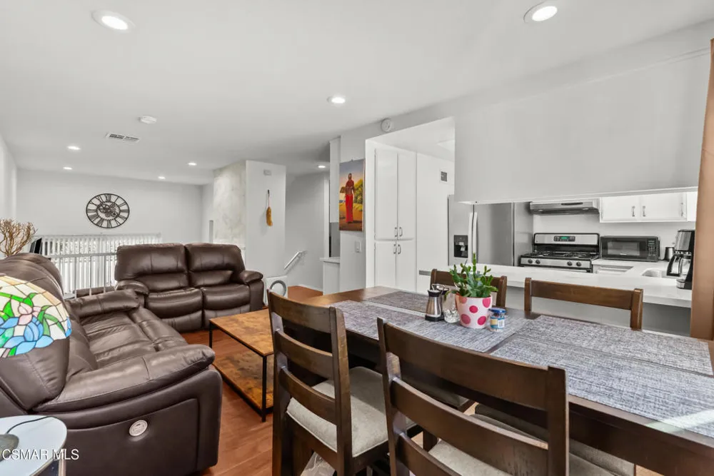27656 Ironstone Drive #5 Canyon Country, CA 91387